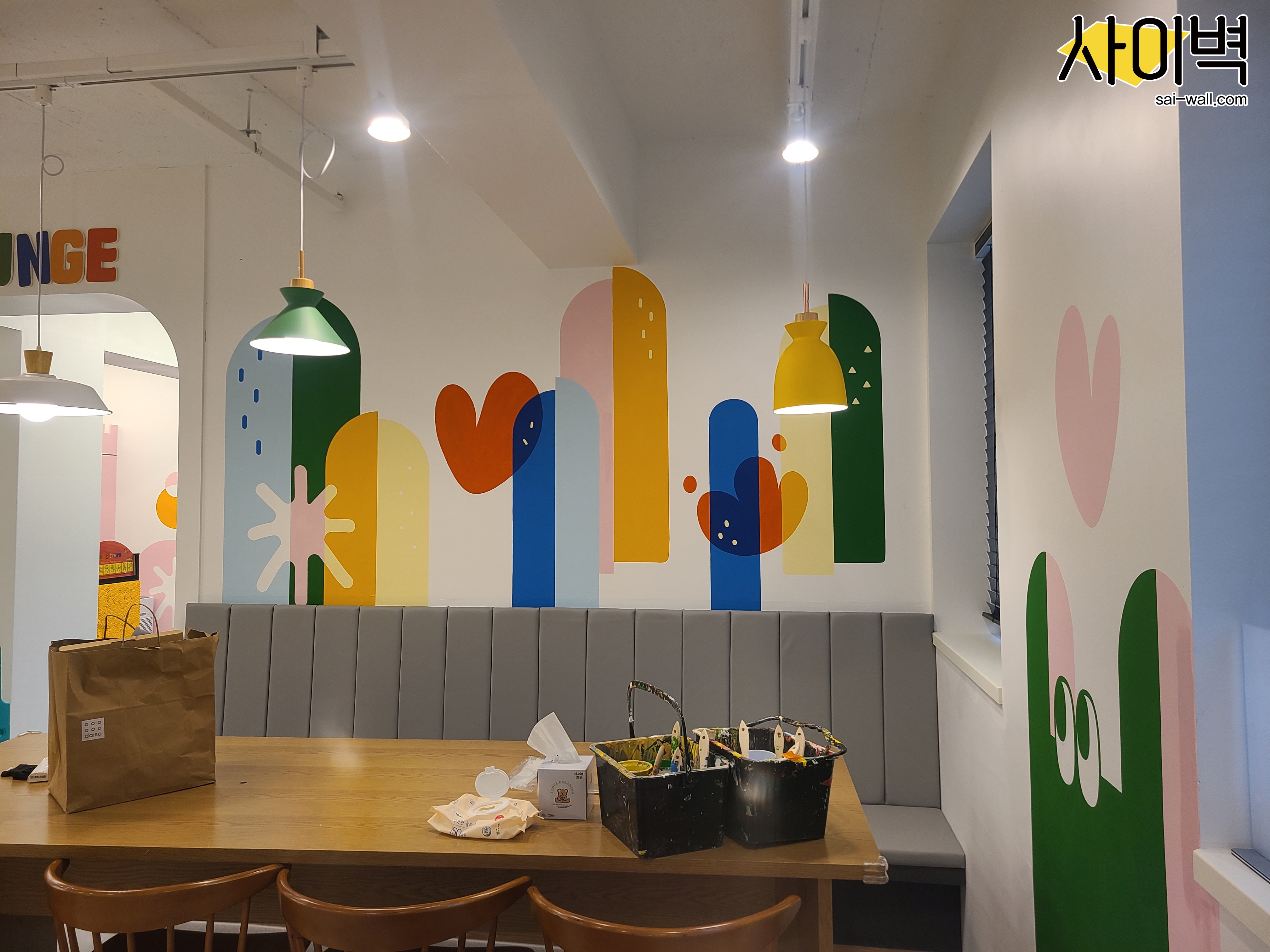 히플라운지 벽화 시공 사진 42